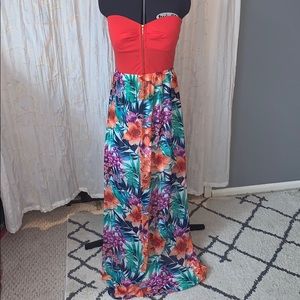 Floral strapless maxi dress